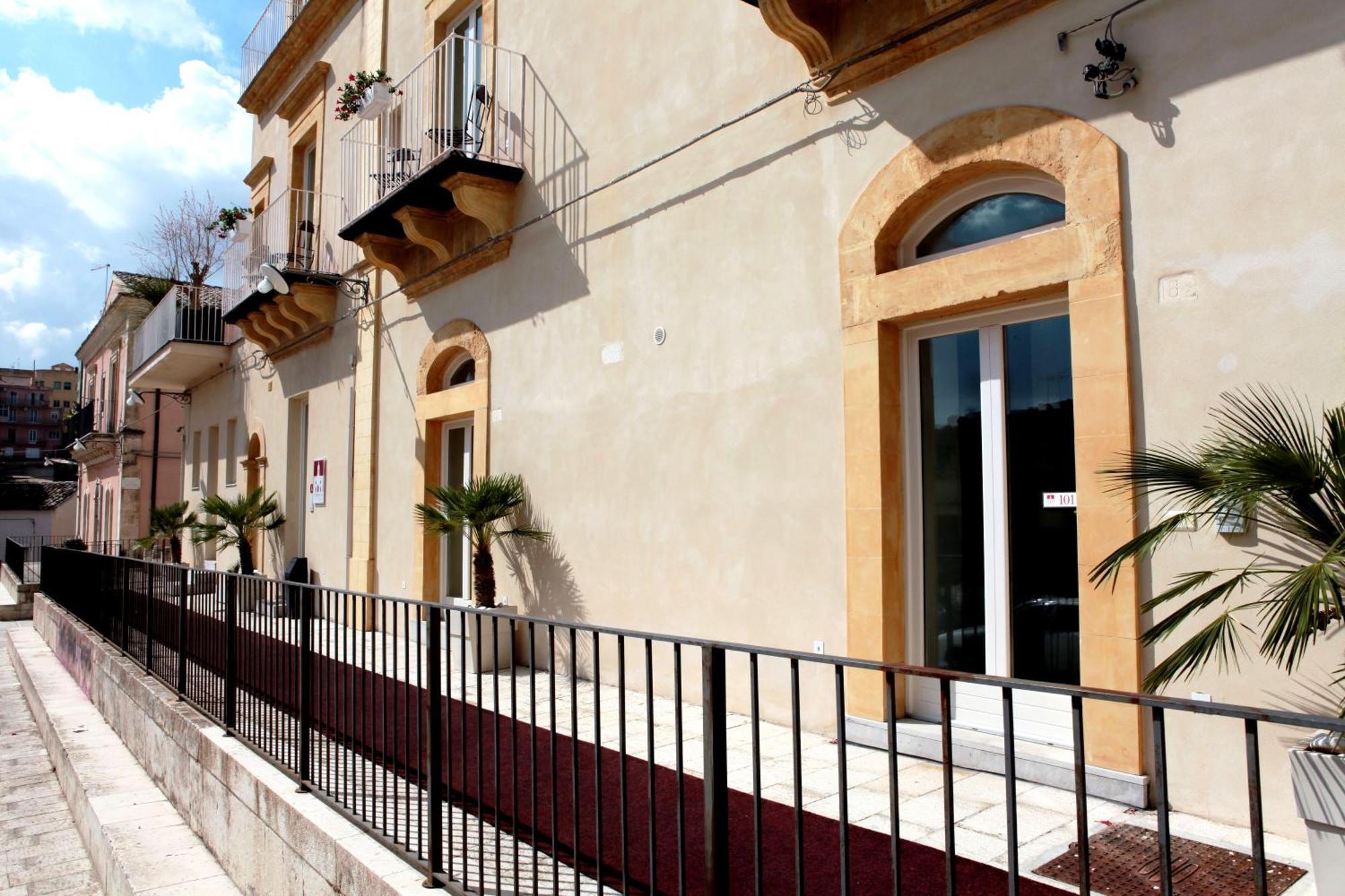 Hotel La Dimora Di Piazza Carmine Ragusa